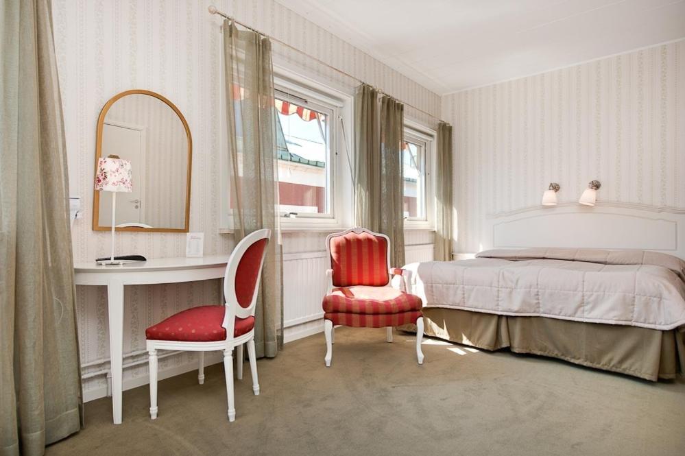 Large Double or Twin Room