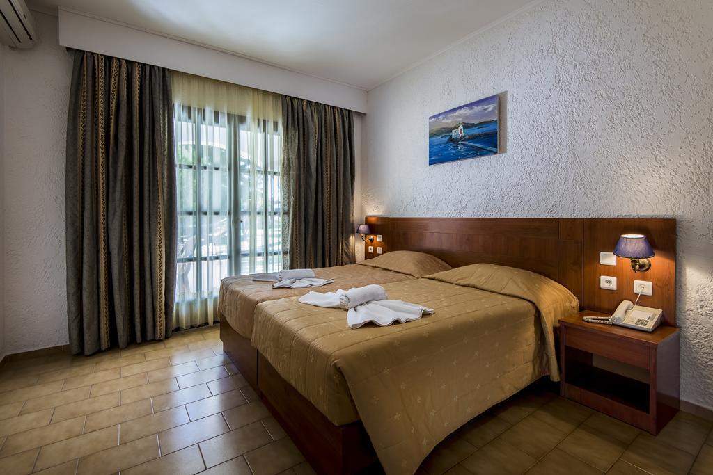 Single Room,1431900685:JPEG