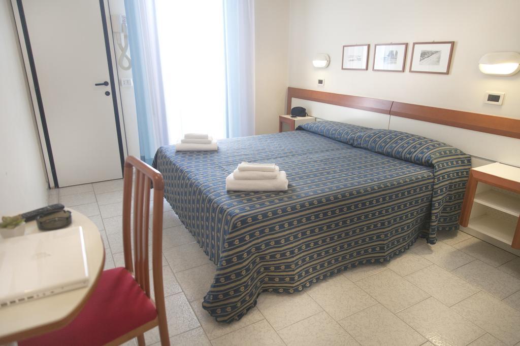 Double Room,631800657:JPEG