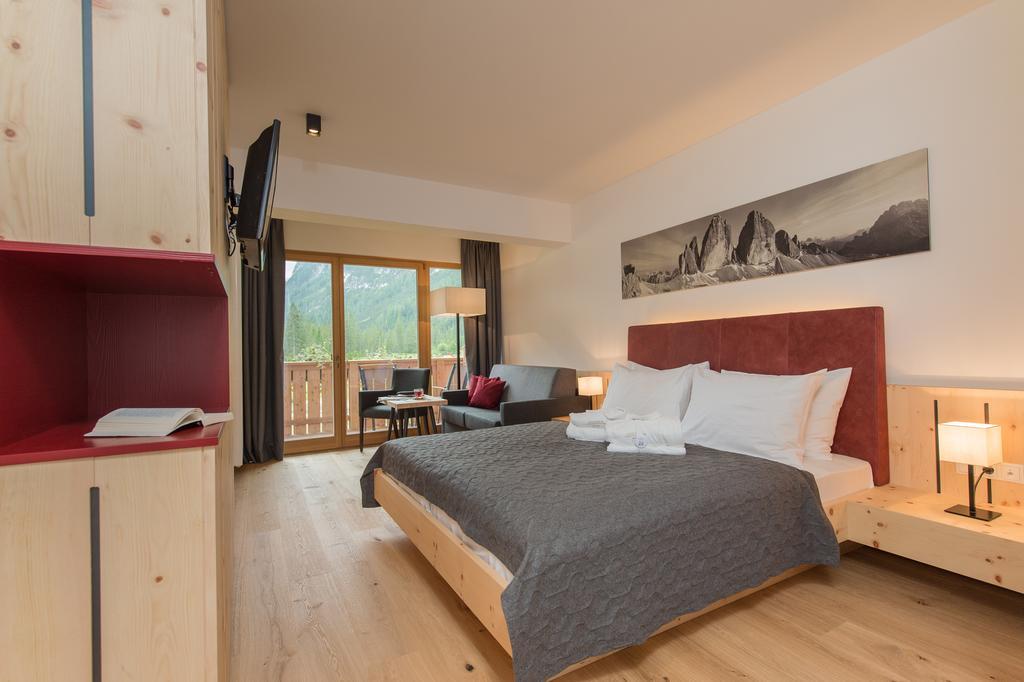 Double or Twin Room Mountain View