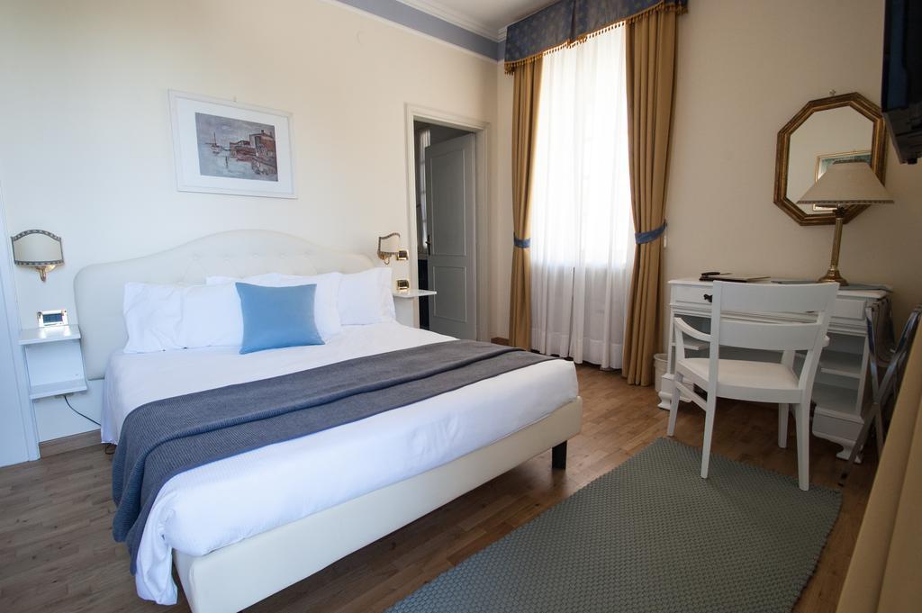 Double or Twin Room,227990237:JPEG