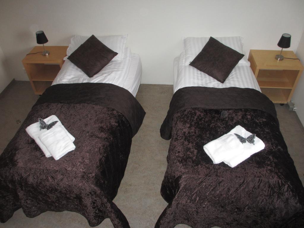 Standard Twin Room with Shared Bathroom