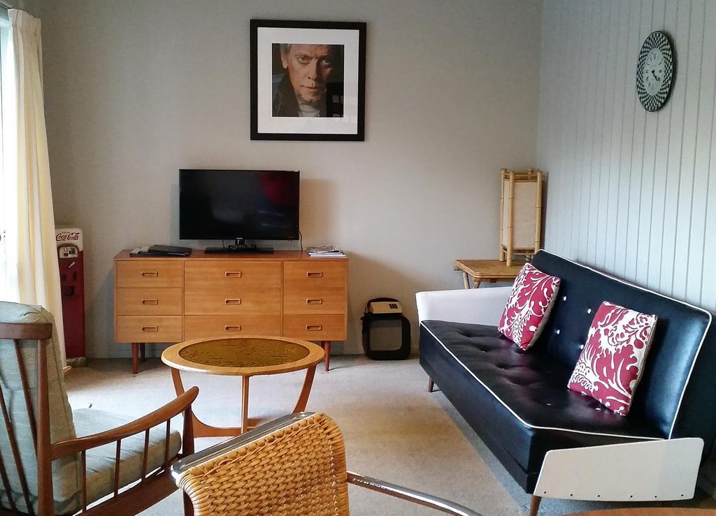 Deluxe Queen Room B