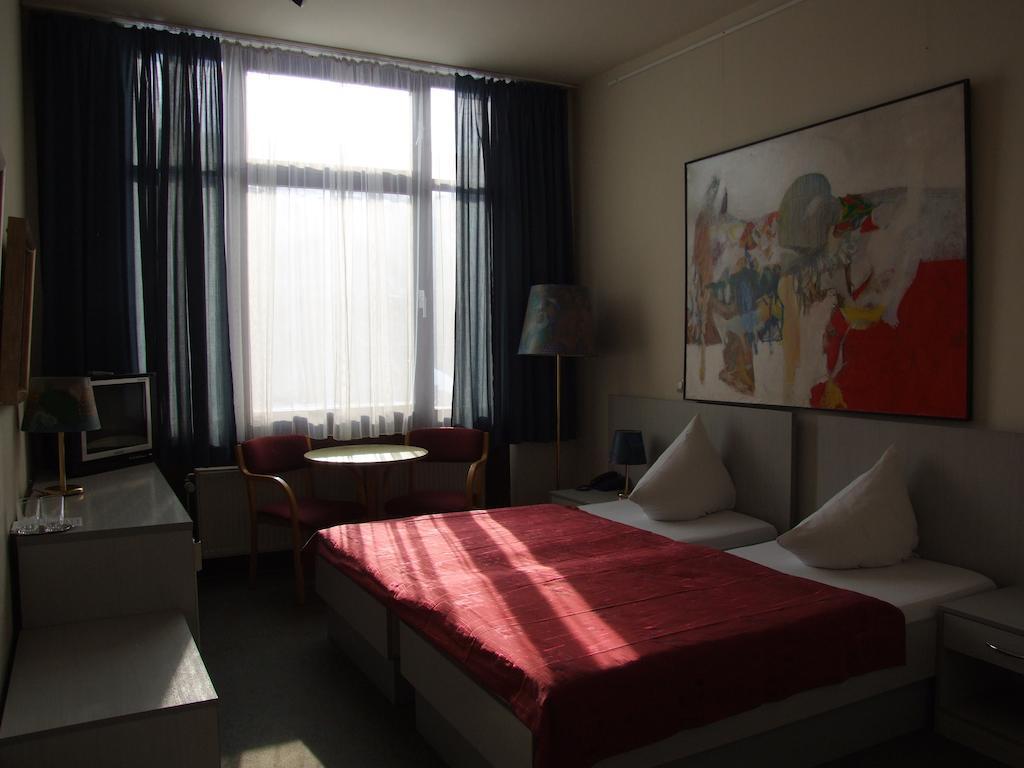 Standard Twin Room,246010745:JPEG