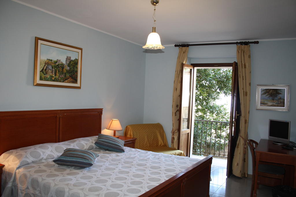 Double or Twin Room Balcony