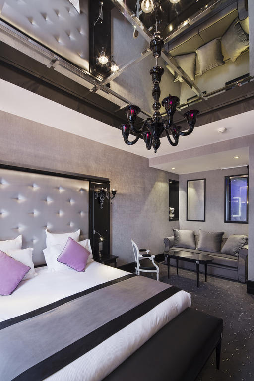 Executive King Suite with Sofa Bed
