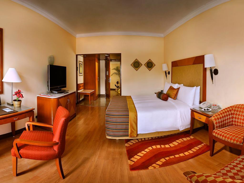 Deluxe Twin Room on Food Beverage Spa on Laundry service