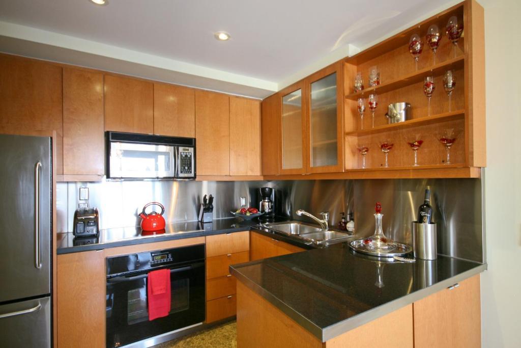 Deluxe Penthouse Suite