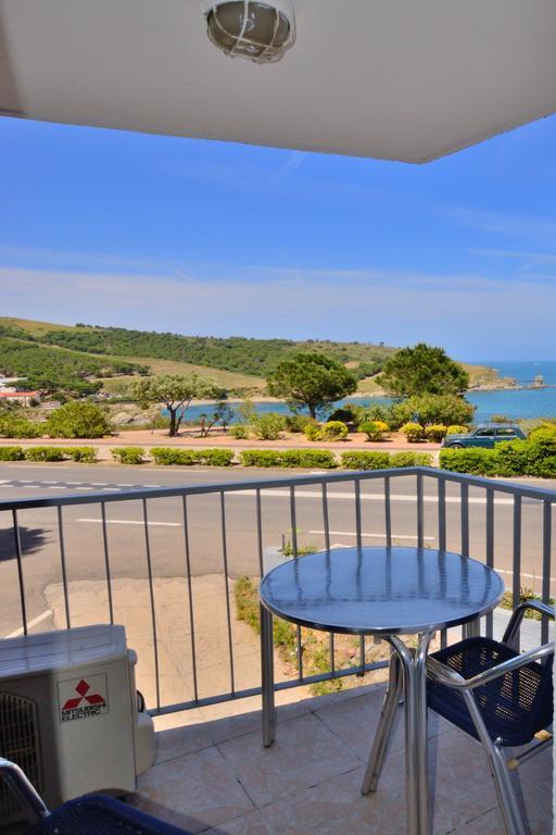 One-Bedroom Apartment Sea Side