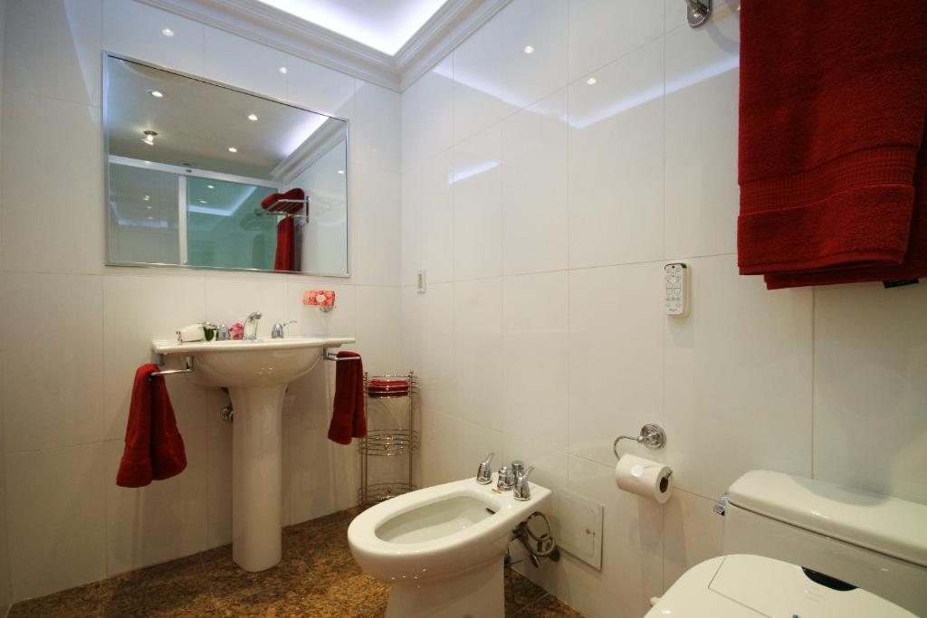 Deluxe Penthouse Suite