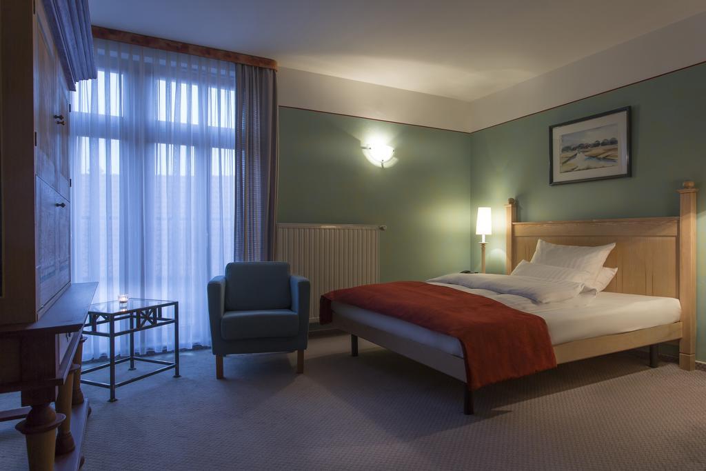 Queen Room,1203835258:JPEG