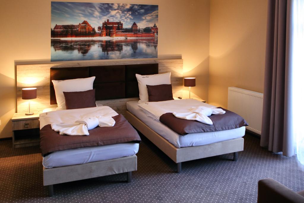 Deluxe Double or Twin Room