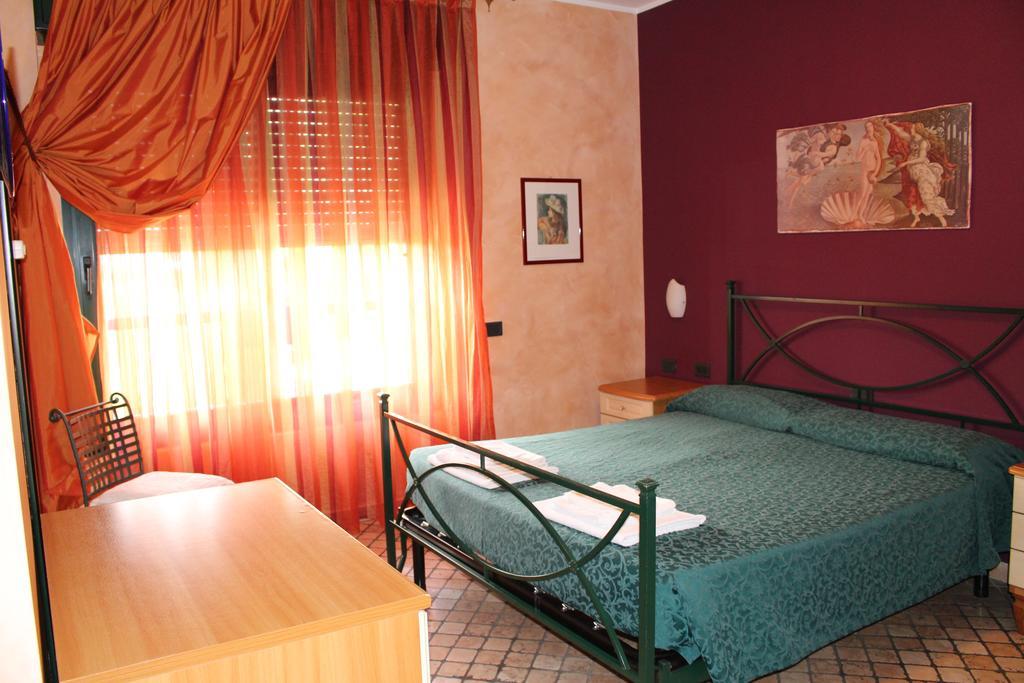 Double Room,403637484:JPEG