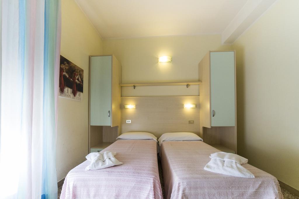 Double or Twin Room,256495805:JPEG
