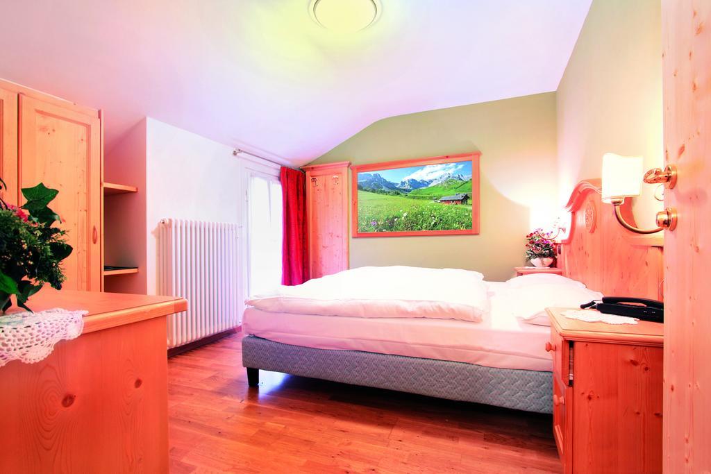 Economy Double or Twin Room,1088446519:JPEG