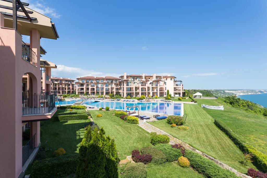 Three-Bedroom Apartment Balcony Sea View