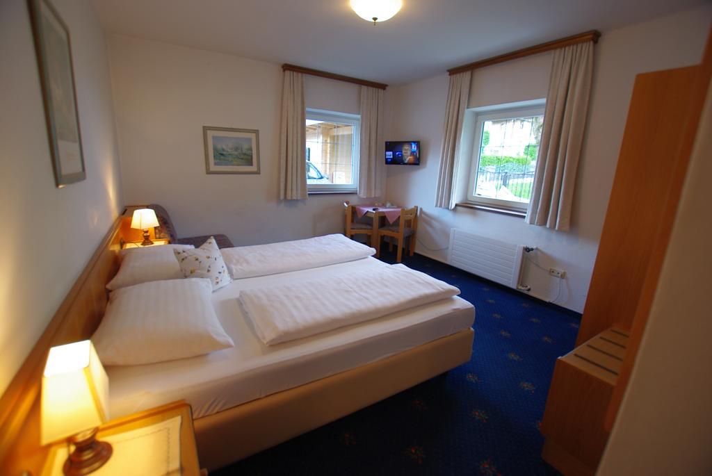 Basic Triple Room,790806810:JPEG
