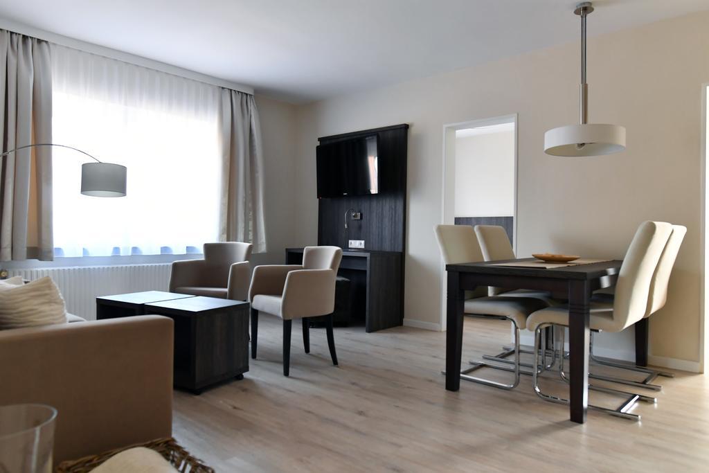 Apartment,266695665:JPEG