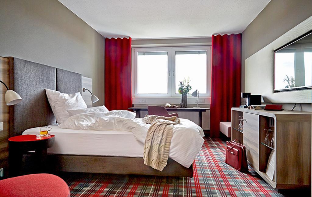 Deluxe Single Room,266647633:JPEG