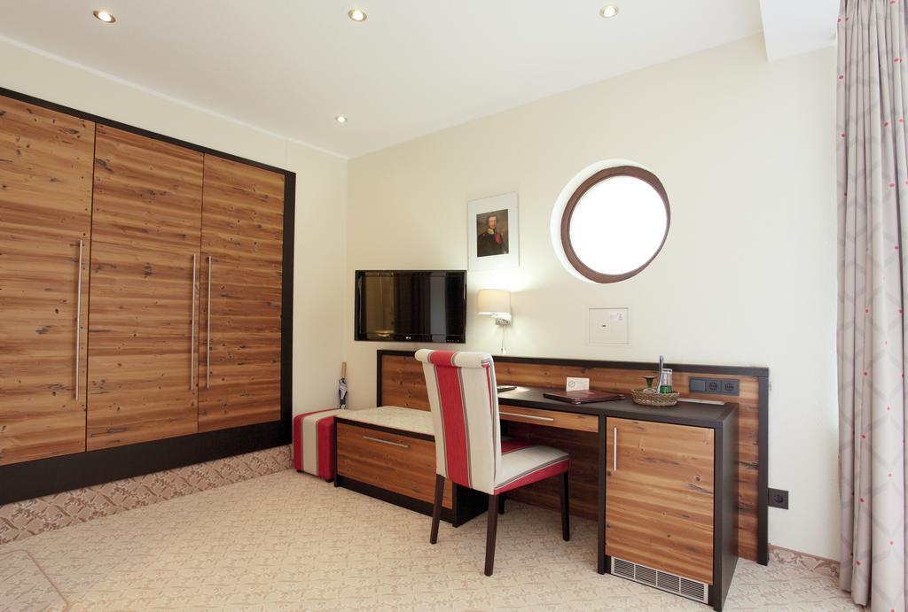 Single Room Balcony