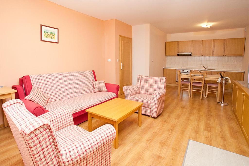 Apartamento de 1 dormitorio con balcón