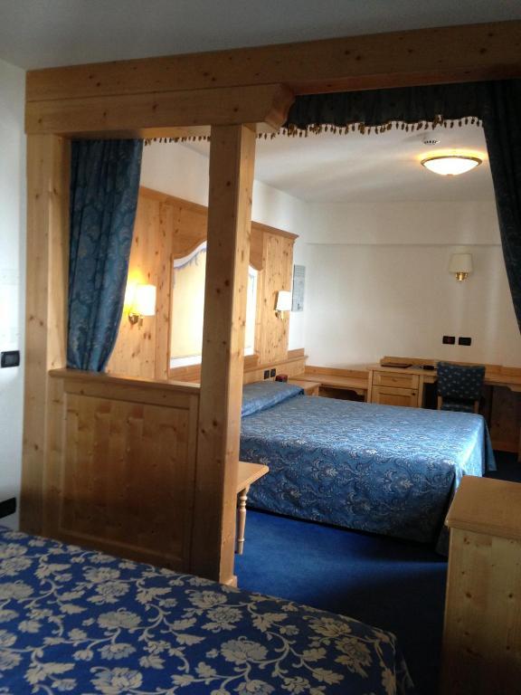 Classic Quadruple Room,27346208:JPEG