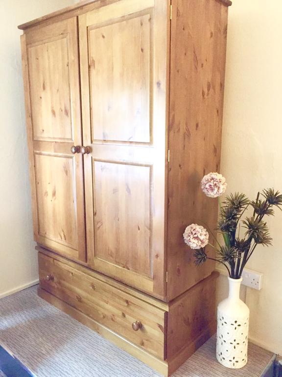 Standard Twin Room with Private Bathroom