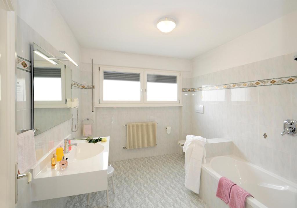 Double Room,417212478:JPEG