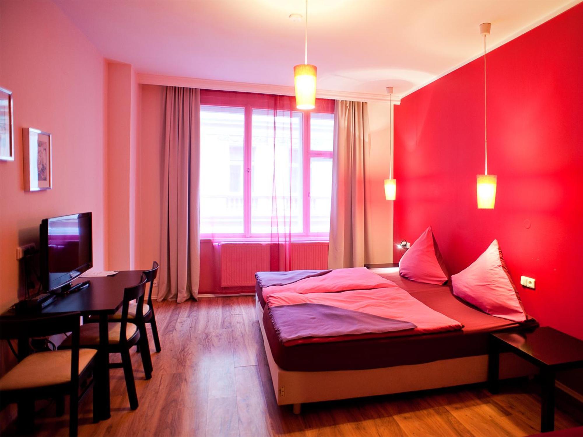 Double or Twin Room,672964719:JPEG