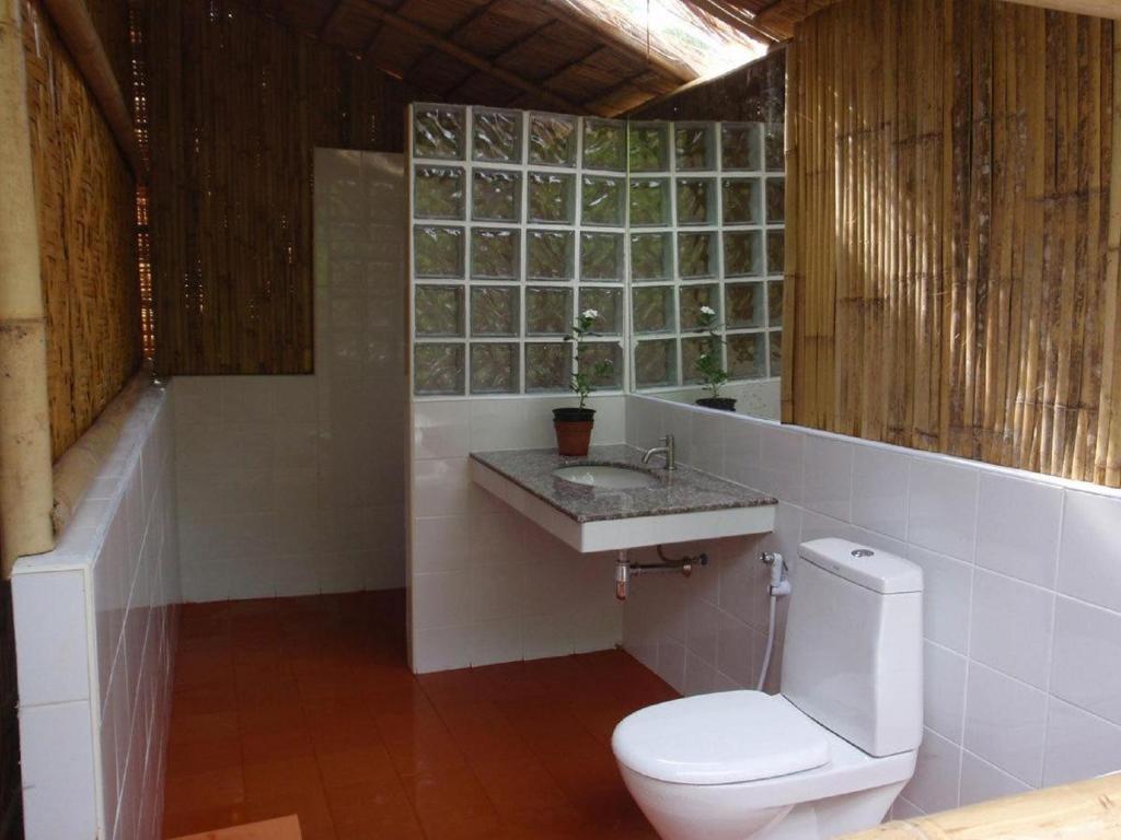 Bungalow Garden View