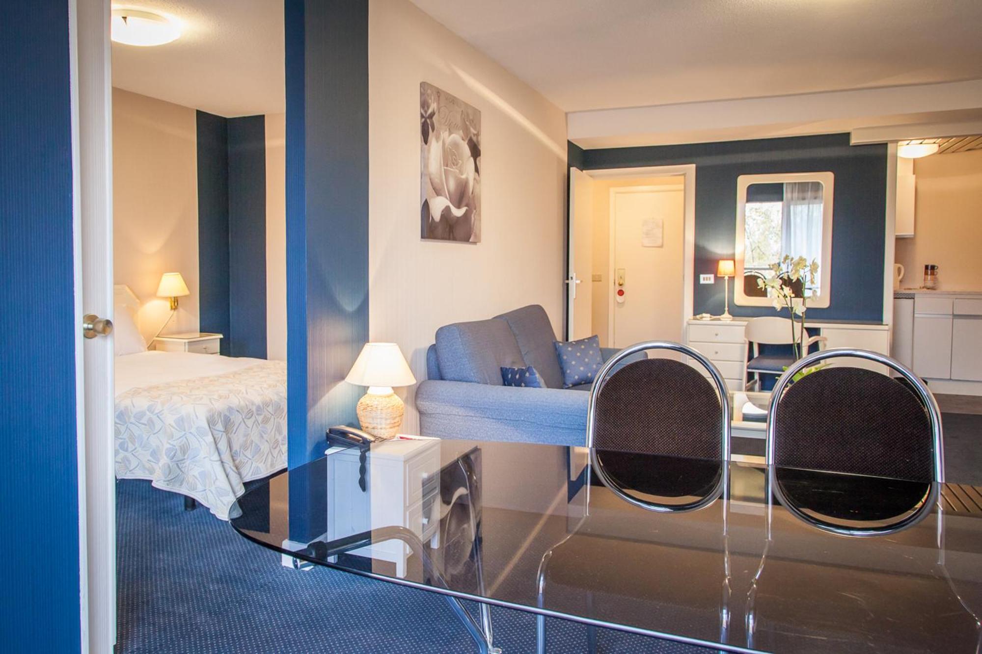 Studio Apartment,1275078160:JPEG