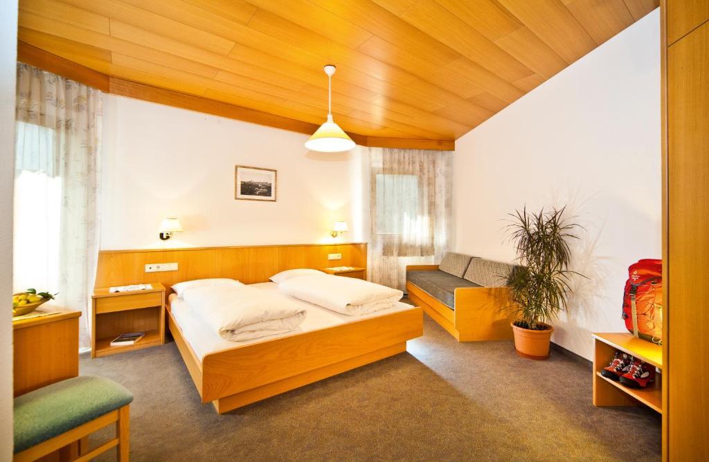 Camera Familiare Economy con Balcone