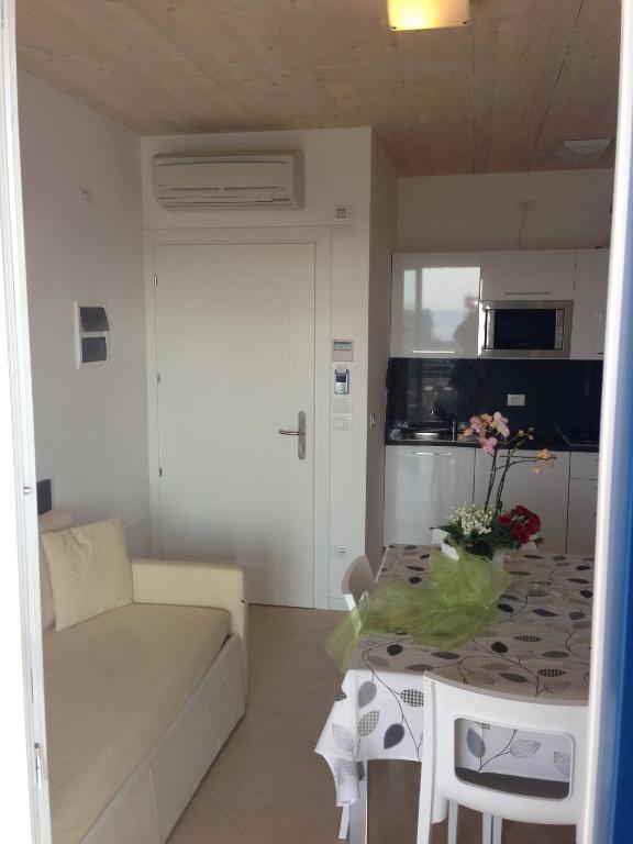 Two-Bedroom Apartment,28315823:JPEG
