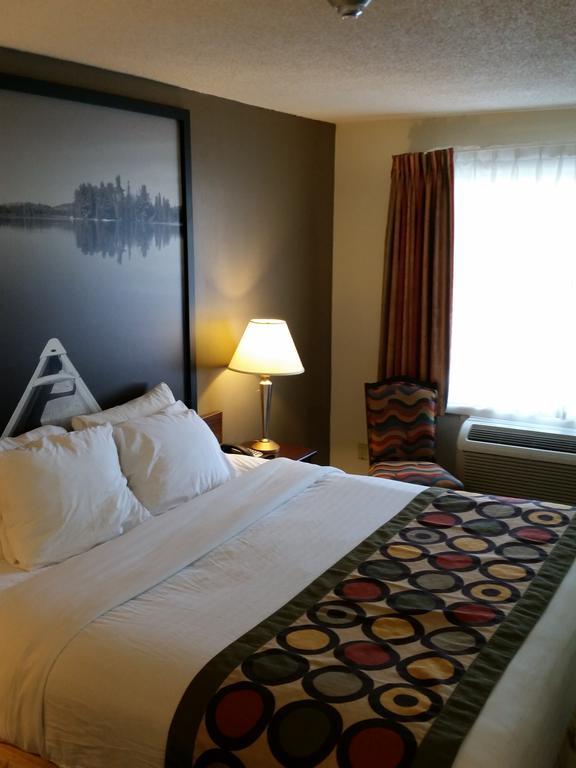 King Room - Non-Smoking