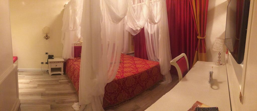 Imperial Suite,321129221:JPEG
