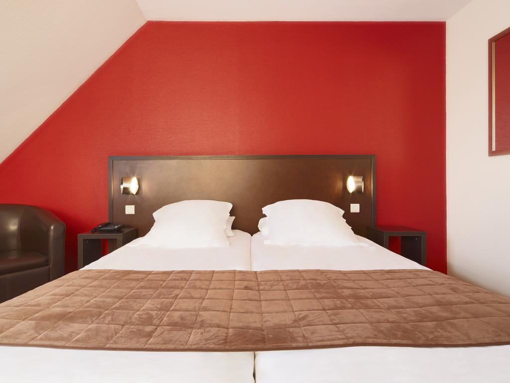 Twin Room 2 Single Beds