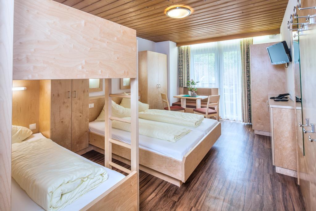 Vierbettzimmer