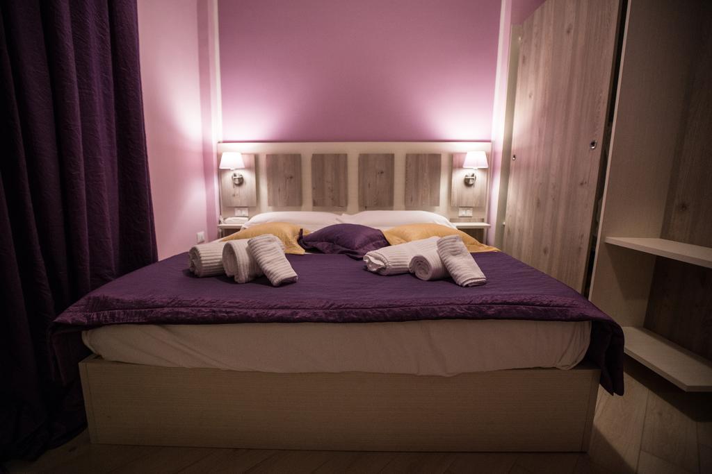 Double Room,323081620:JPEG