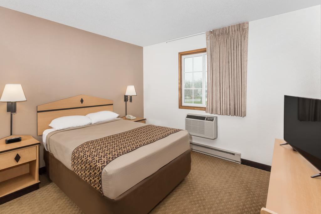 1 Queen Bed Suite Non-Smoking