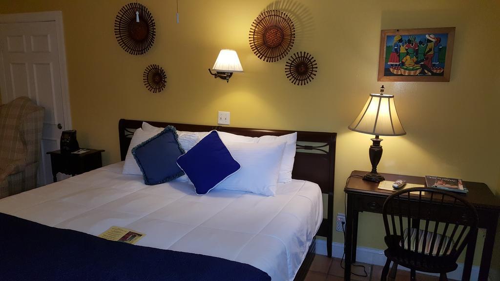 Standard King Room
