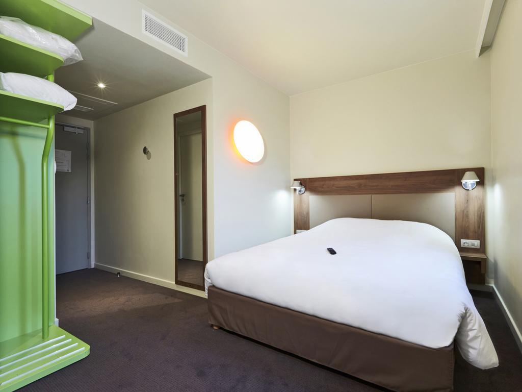 Standard Double Room,328410409:JPEG