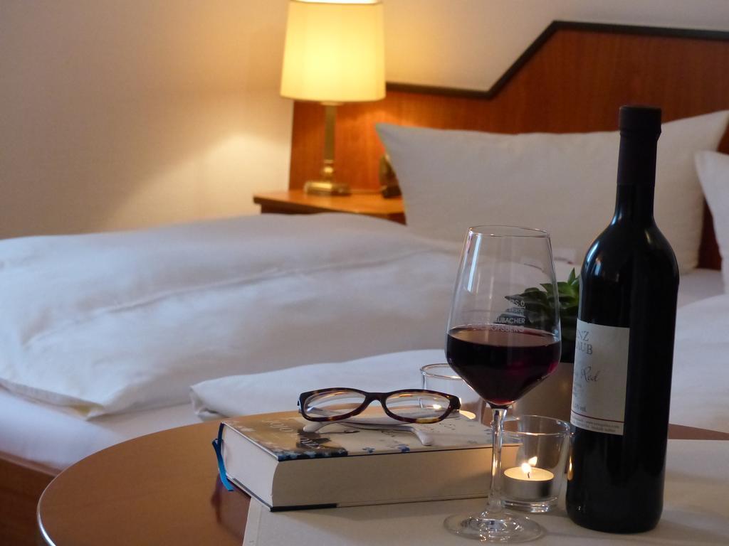 Doppelzimmer mit Balkon