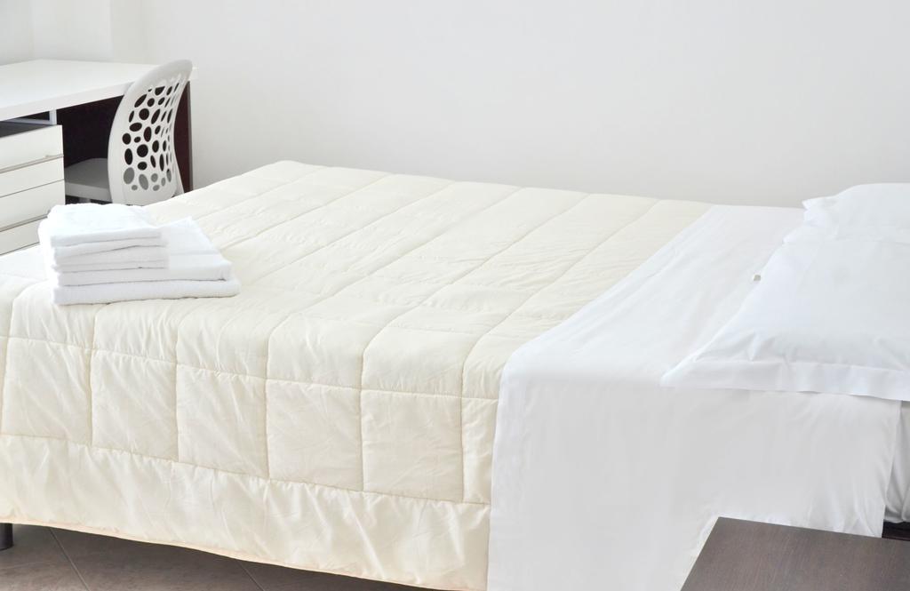 One-Bedroom Apartment Sofa Bed,256776185:JPEG
