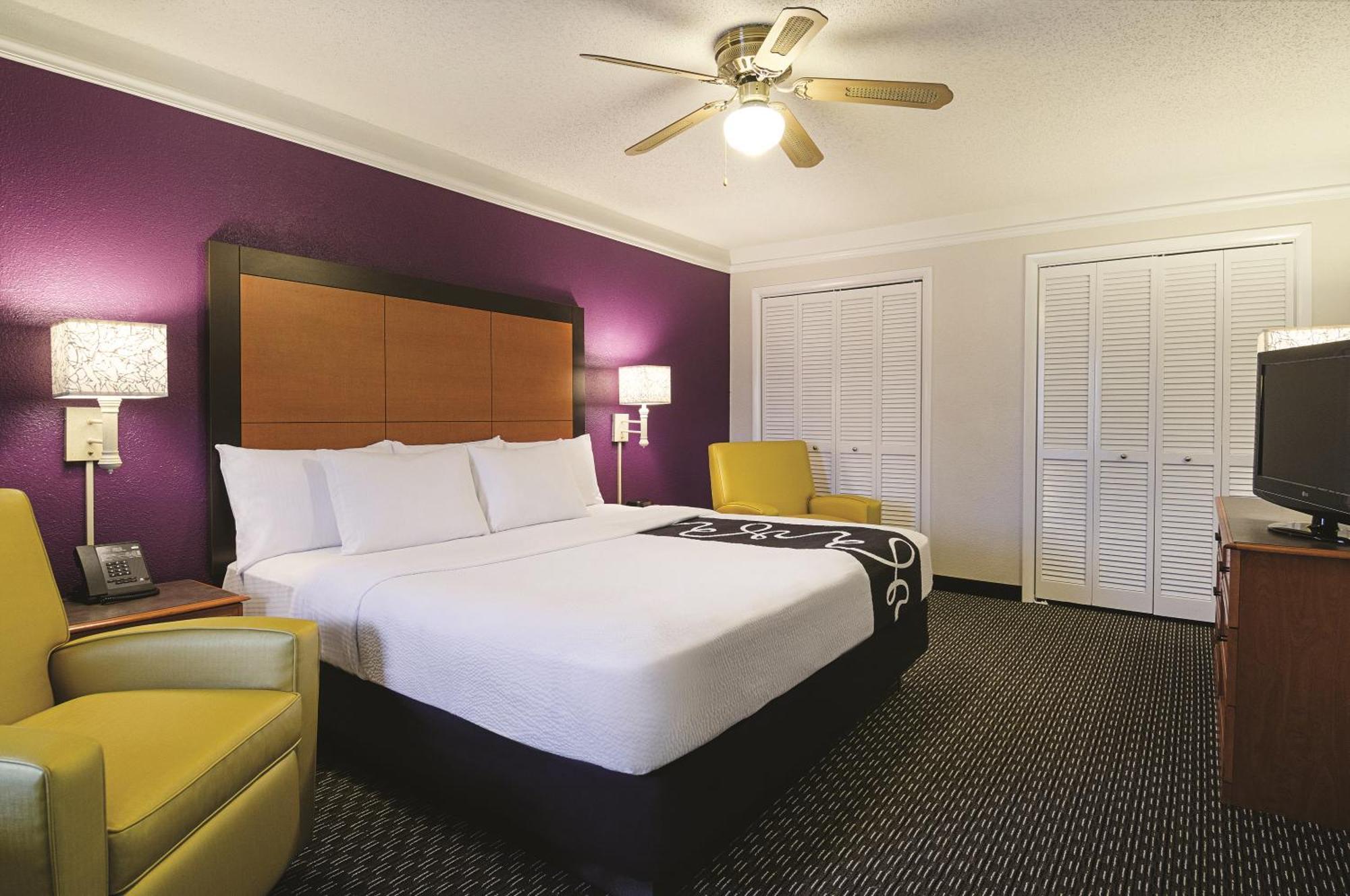 King Room - Non-Smoking