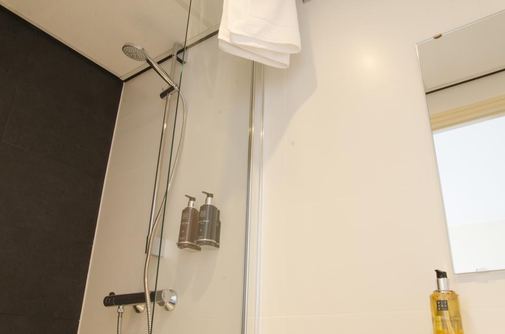 Compact Twin Room
