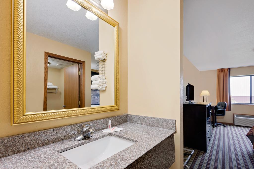 Deluxe Double Room with Two Double Beds - Non-Smoking