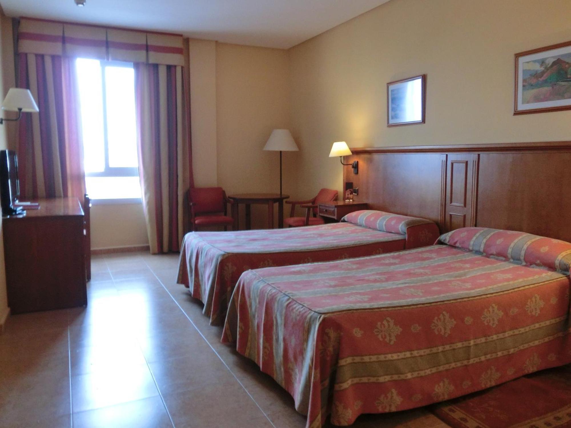 Double or Twin Room,642826323:JPEG