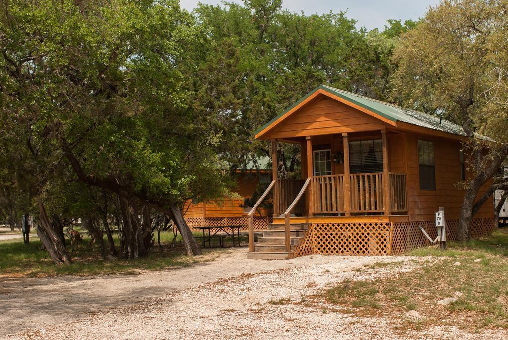 One-Bedroom Cabin