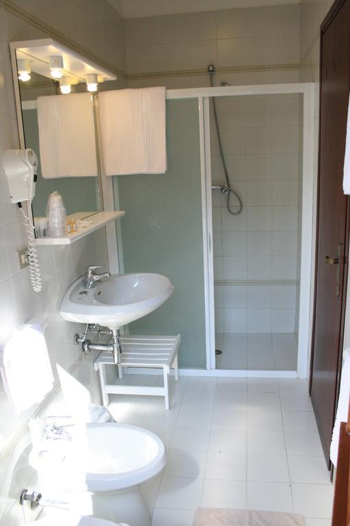 Superior Single Room,789428283:JPEG