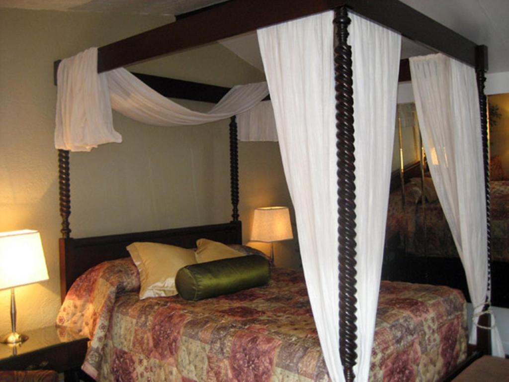 Queen Suite